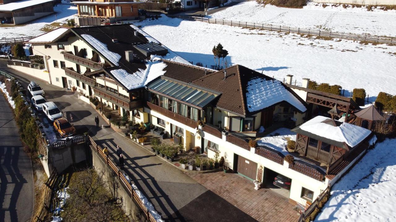 Landhaus Toechterle Leilighet Telfes im Stubai Eksteriør bilde